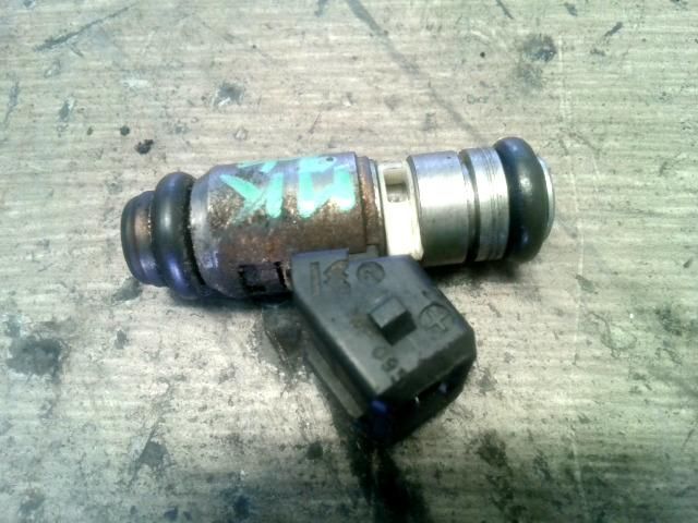 bontott FIAT PUNTO II Porlasztó (1 db)