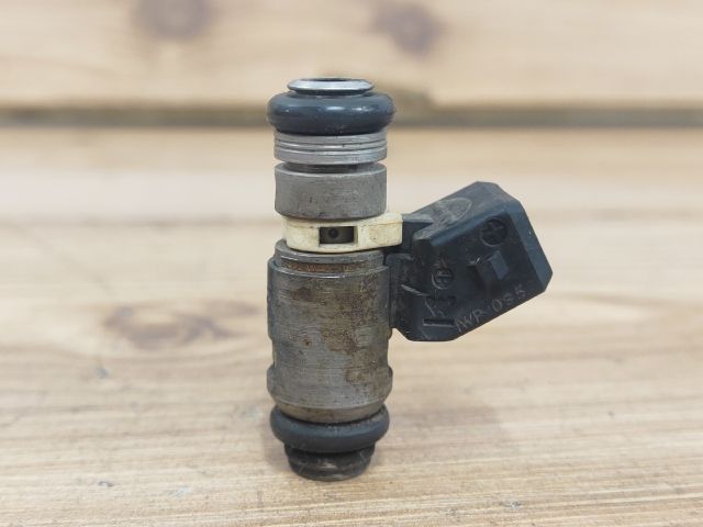 bontott FIAT PUNTO II Porlasztó (1 db)