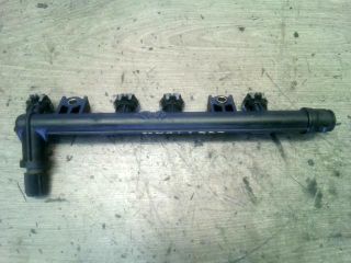 bontott FIAT PUNTO II Porlasztó Sor / Híd