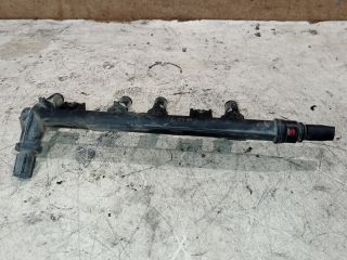 bontott FIAT PUNTO II Porlasztó Sor / Híd