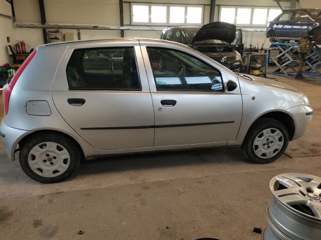 bontott FIAT PUNTO II Tankbetöltő Cső (Fém)