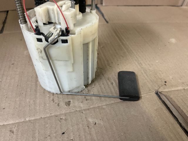 bontott FIAT PUNTO II Üzemanyag Szivattyú