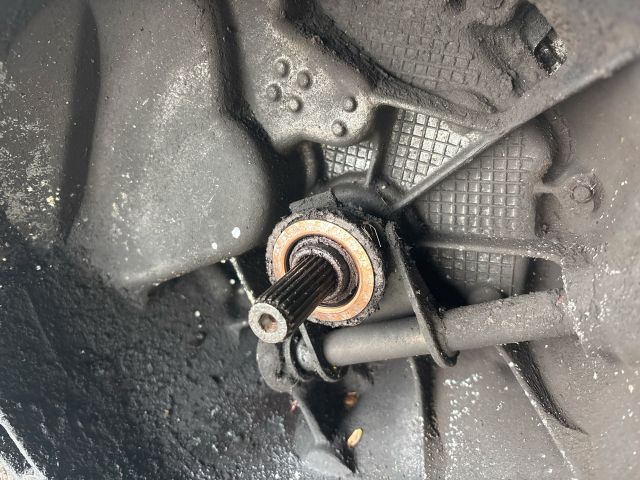 bontott FIAT PUNTO II Váltó (Mechanikus)