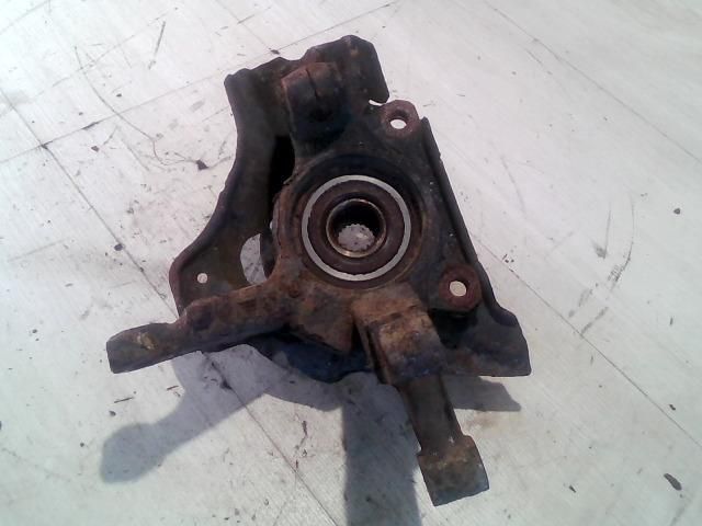 bontott FIAT PUNTO II Jobb első Csonkállvány Kerékaggyal