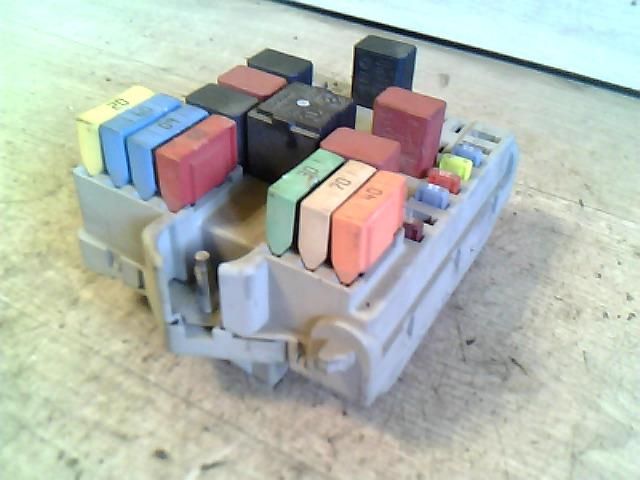 bontott FIAT PUNTO II Biztosítéktábla Motortér