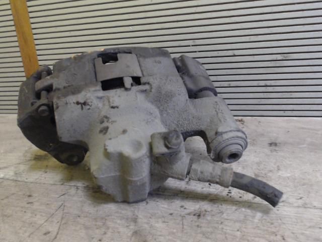 bontott FIAT PUNTO II Jobb első Féknyereg Munkahengerrel