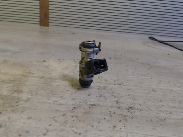 bontott FIAT PUNTO II Porlasztó (1 db)