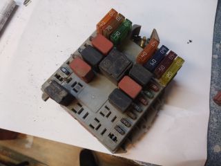 bontott FIAT PUNTO II Biztosítéktábla Motortér