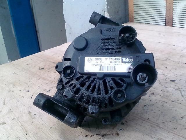 bontott FIAT PUNTO II Generátor