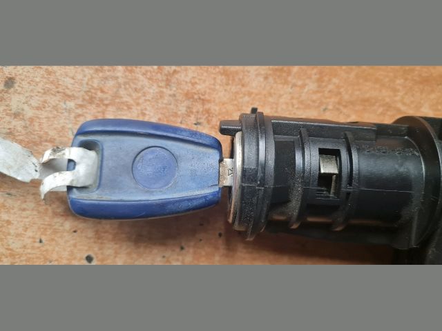 bontott FIAT PUNTO II Gyújtáskapcsoló