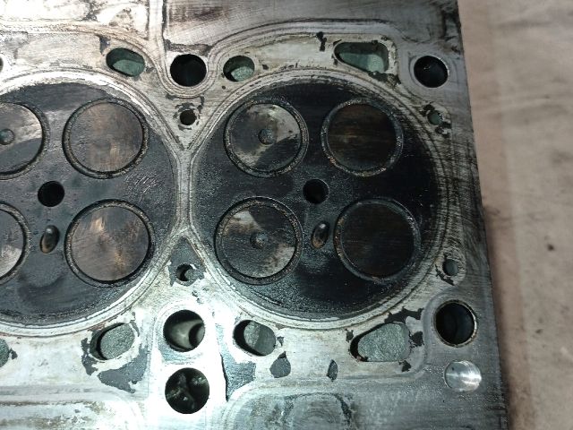 bontott FIAT PUNTO II Hengerfej