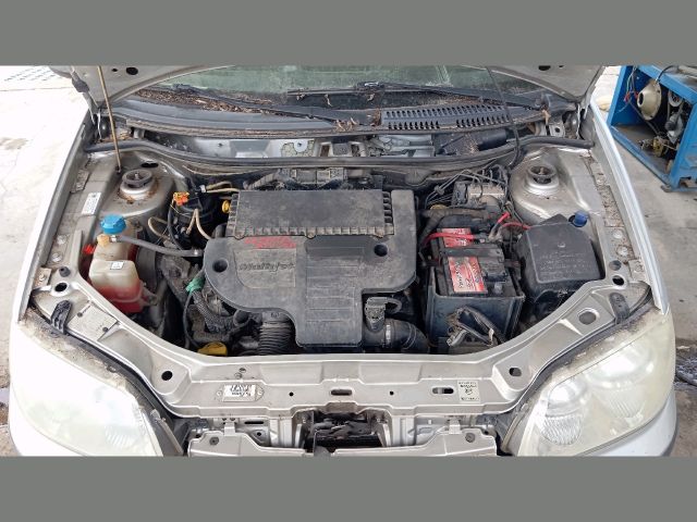 bontott FIAT PUNTO II Jobb első Féknyereg Munkahengerrel