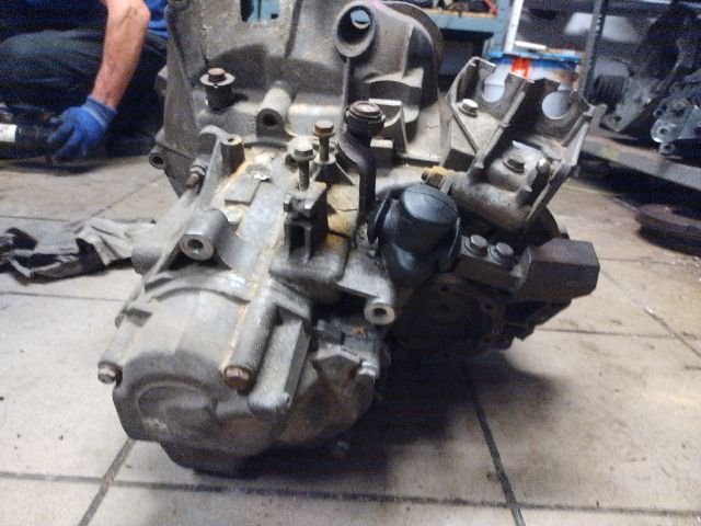 bontott FIAT PUNTO II Váltó (Mechanikus)