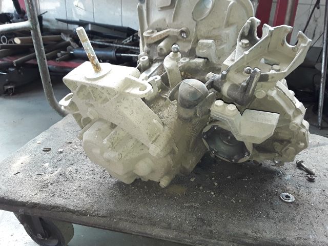 bontott FIAT PUNTO II Váltó (Mechanikus)