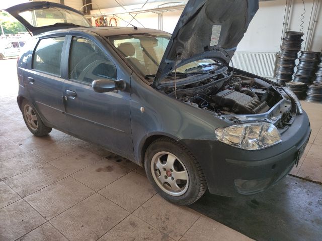 bontott FIAT PUNTO II Homlokfal (Üres lemez)