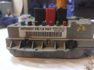 bontott FIAT PUNTO II Biztosítéktábla Motortér