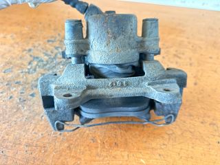 bontott FIAT PUNTO II Bal első Féknyereg Munkahengerrel