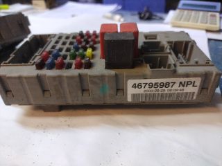 bontott FIAT PUNTO II Biztosítéktábla Motortér