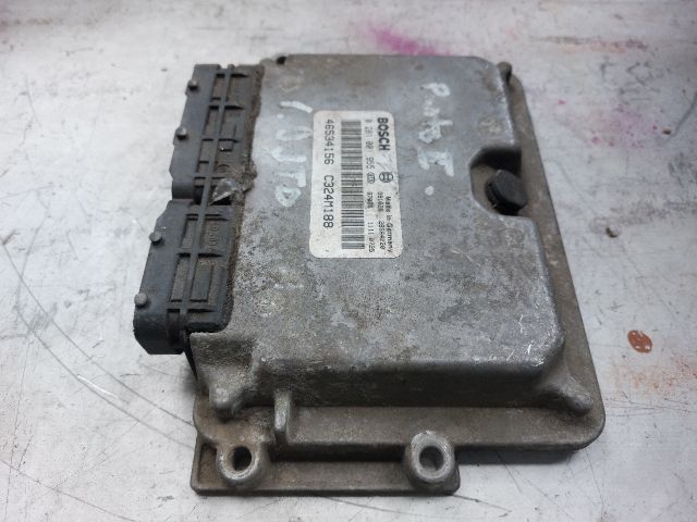 bontott FIAT PUNTO II Motorvezérlő