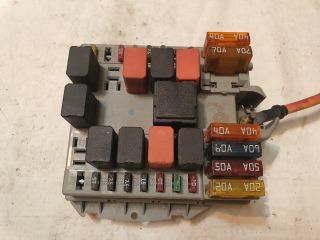 bontott FIAT PUNTO II Biztosítéktábla Motortér