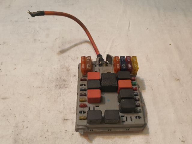 bontott FIAT PUNTO II Biztosítéktábla Motortér