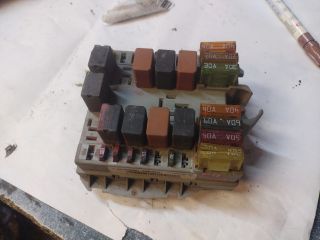 bontott FIAT PUNTO II Biztosítéktábla Motortér