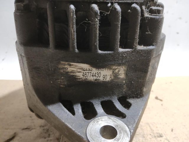 bontott FIAT PUNTO II Generátor