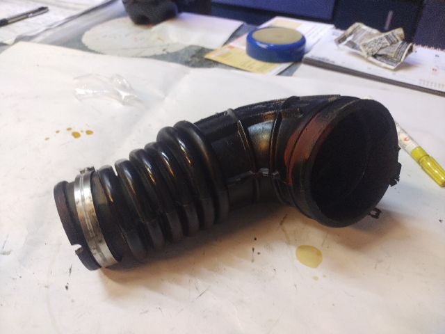 bontott FIAT PUNTO II Légbeömlő Cső