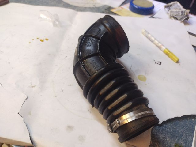 bontott FIAT PUNTO II Légbeömlő Cső