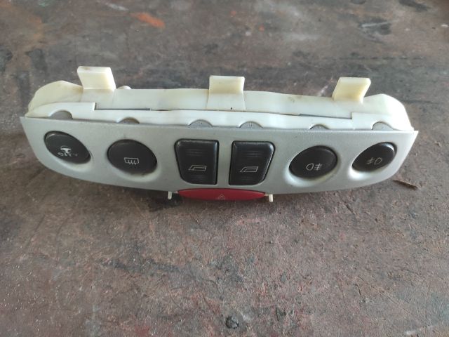 bontott FIAT PUNTO II Ablakemelő Kapcsoló Négyes / Kettes