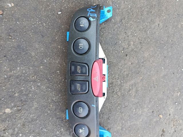 bontott FIAT PUNTO II Bal első Ablakemelő Kapcsoló