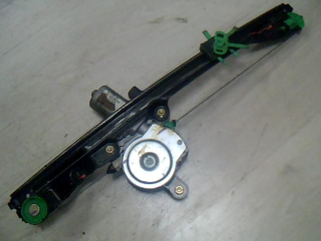 bontott FIAT PUNTO II Bal első Ablakemelő Szerkezet (Elektromos)