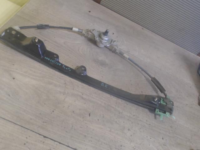 bontott FIAT PUNTO II Bal első Ablakemelő Szerkezet (Mechanikus)