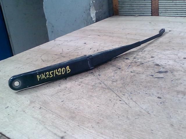 bontott FIAT PUNTO II Bal első Ablaktörlő Kar