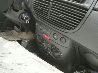 bontott FIAT PUNTO II Bal első Ablaktörlő Kar