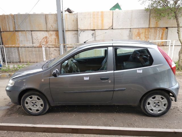 bontott FIAT PUNTO II Bal első Ajtó Kárpit