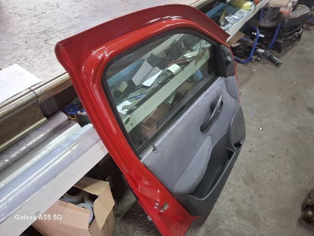 bontott FIAT PUNTO II Bal első Ajtó (Részeivel)