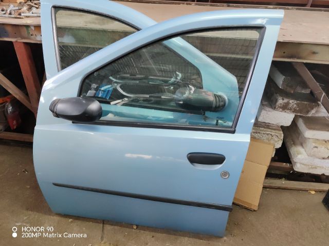 bontott FIAT PUNTO II Bal első Ajtó (Részeivel)