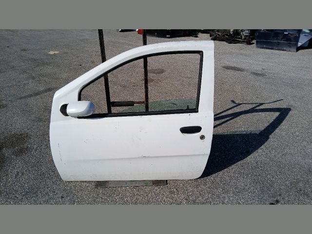 bontott FIAT PUNTO II Bal első Ajtó (Részeivel)