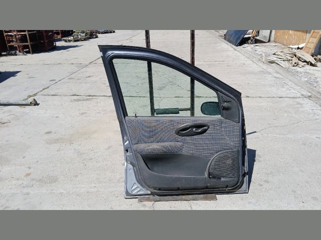 bontott FIAT PUNTO II Bal első Ajtó (Részeivel)