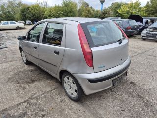 bontott FIAT PUNTO II Bal első Ajtó (Részeivel)