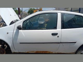 bontott FIAT PUNTO II Bal első Ajtó (Üres lemez)