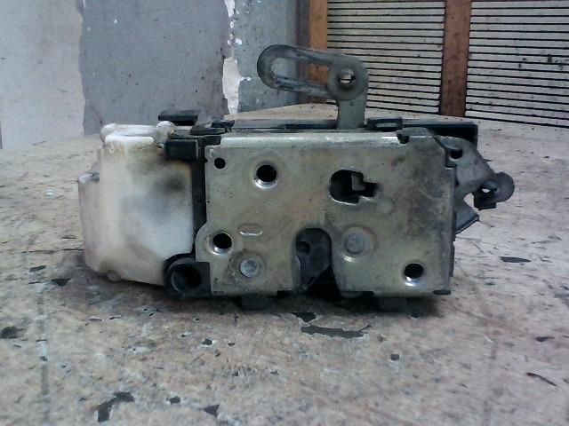 bontott FIAT PUNTO II Bal első Ajtózár