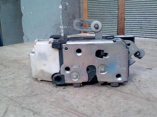 bontott FIAT PUNTO II Bal első Ajtózár