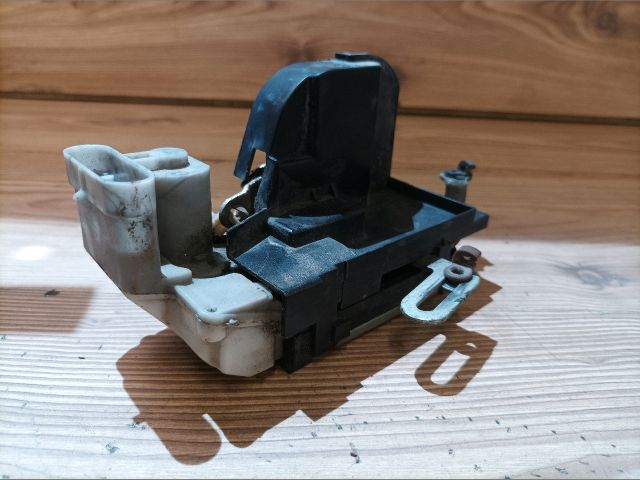 bontott FIAT PUNTO II Bal első Ajtózár