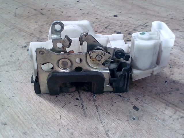 bontott FIAT PUNTO II Bal első Ajtózár