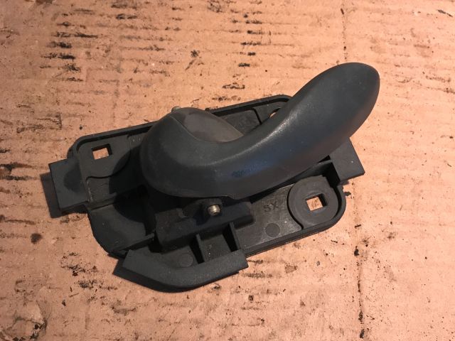 bontott FIAT PUNTO II Bal első Belső Kilincs