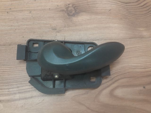 bontott FIAT PUNTO II Bal első Belső Kilincs