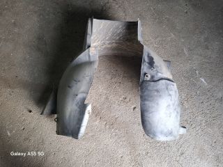 bontott FIAT PUNTO II Bal első Dobbetét (Kerékjárati, Műanyag)