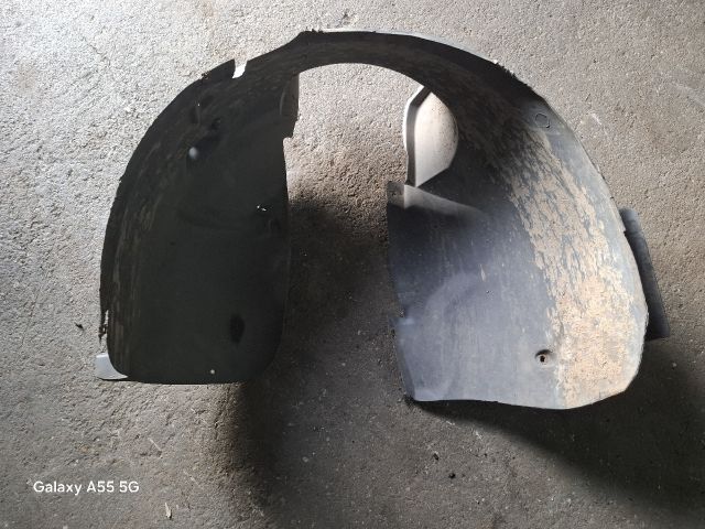 bontott FIAT PUNTO II Bal első Dobbetét (Kerékjárati, Műanyag)